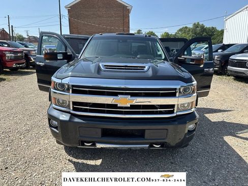 Used 2018 Chevrolet Silverado 2500 High Country w/ Duramax Plus Package AWD/4WD image 30