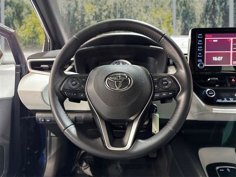 Used 2021 Toyota Corolla SE image 17