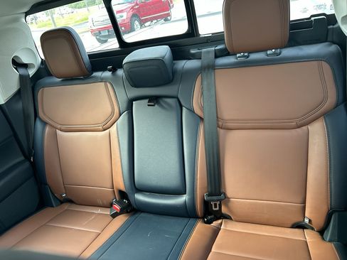 Used 2024 Ford Maverick Lariat image 6