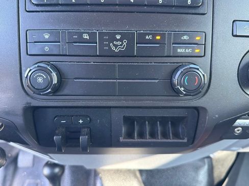 Used 2016 Ford F250 XL w/ Power Equipment Group AWD/4WD image 18