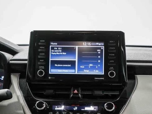 Certified 2022 Toyota Corolla Cross L image 15