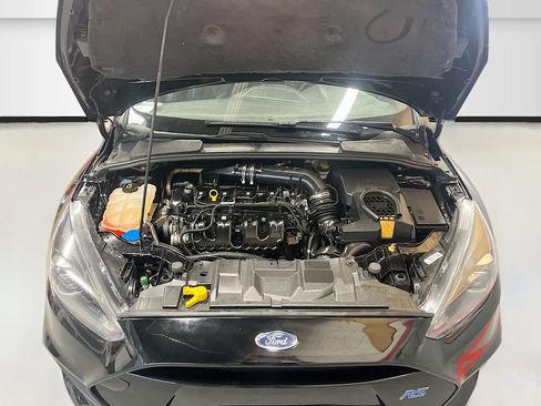 Used 2017 Ford Focus RS AWD/4WD image 31