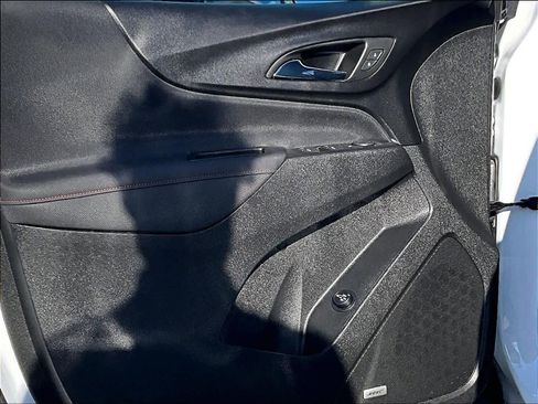 Certified 2023 Chevrolet Equinox RS w/ RS Leather Package image 9
