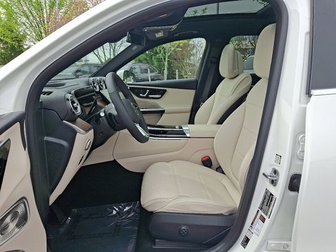 New 2026 Mercedes-Benz GLC 300 4MATIC image 11