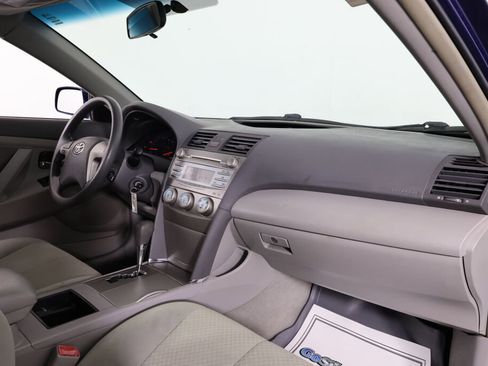 Used 2009 Toyota Camry LE image 23