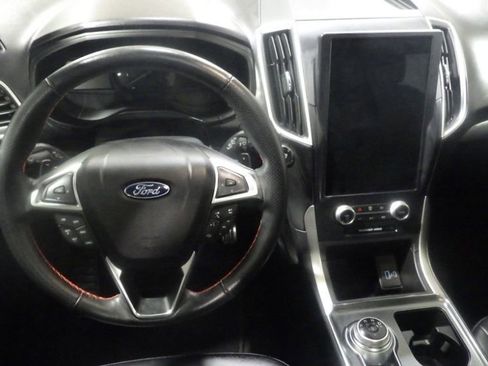 Used 2023 Ford Edge ST-Line w/ Class II Trailer Tow Package image 9