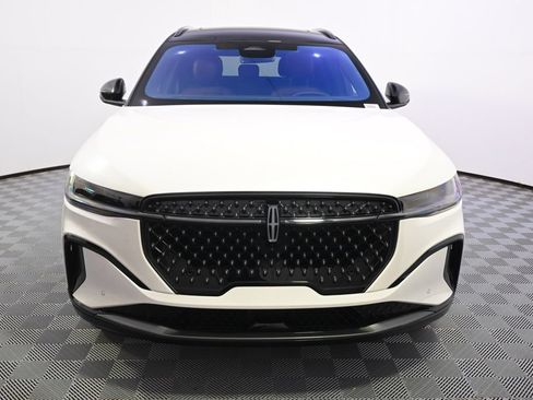 New 2026 Lincoln Nautilus Reserve w/ Jet Appearance Package AWD/4WD image 10