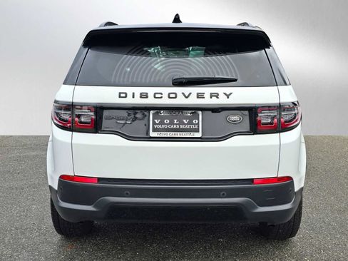 Used 2020 Land Rover Discovery Sport SE image 4