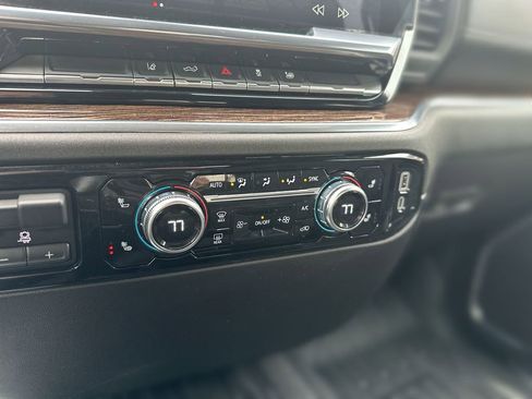 Used 2024 GMC Sierra 2500 SLE w/ SLE Value Package; image 17