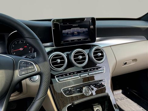 Used 2018 Mercedes-Benz C 300 4MATIC Sedan image 9