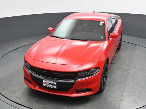 Used 2018 Dodge Charger R/T image 35