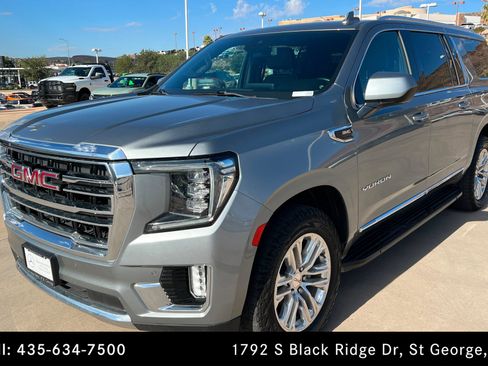 Used 2023 GMC Yukon XL SLT AWD/4WD image 1