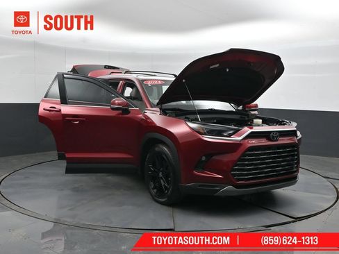 Used 2024 Toyota Grand Highlander AWD image 60