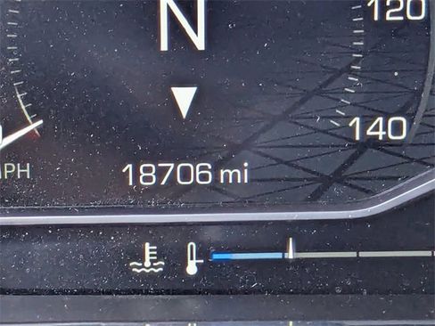 Used 2024 GMC Sierra 1500 SLE image 26