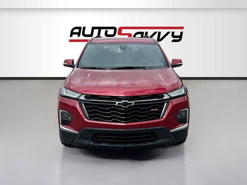 Used 2023 Chevrolet Traverse RS FWD image 2