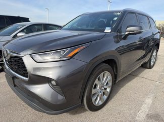 Used 2023 Toyota Highlander Limited video 1