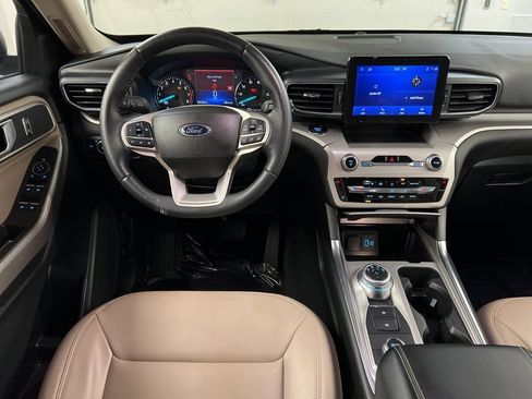 Certified 2023 Ford Explorer XLT w/ Equipment Group 202A image 8