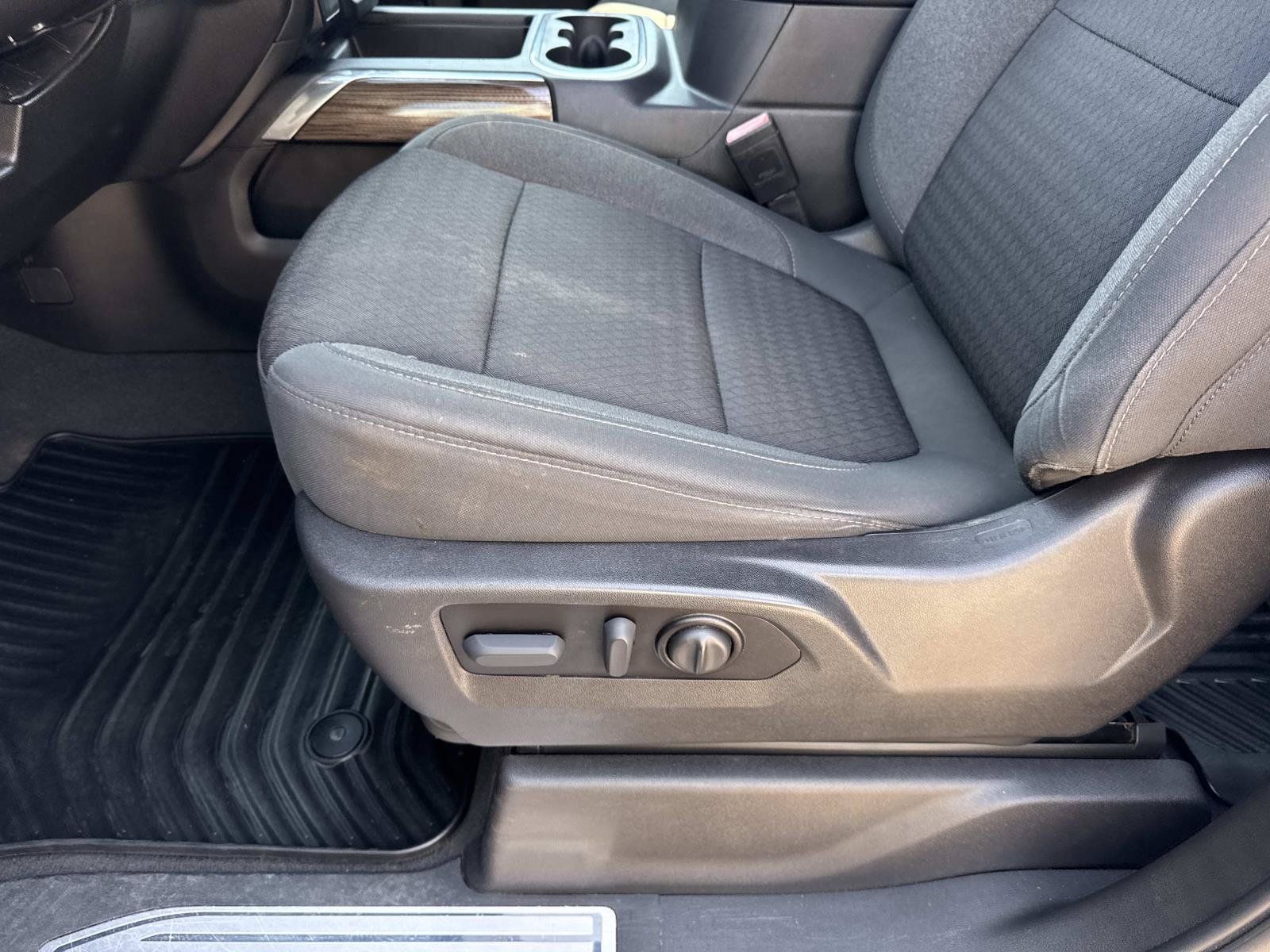 Used 2021 Chevrolet Silverado 1500 RST w/ Z71 Off-Road Package AWD/4WD image 17