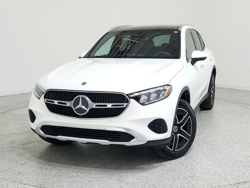 New 2026 Mercedes-Benz GLC 300 image 2