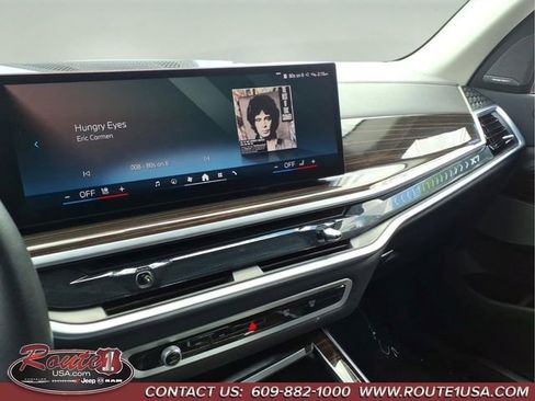 Used 2025 BMW X7 xDrive40i AWD/4WD image 39