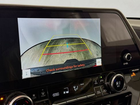 Used 2023 Toyota Highlander Limited image 13