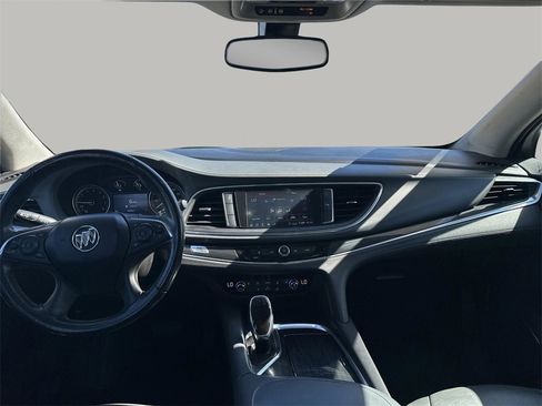 Used 2020 Buick Enclave Essence image 21