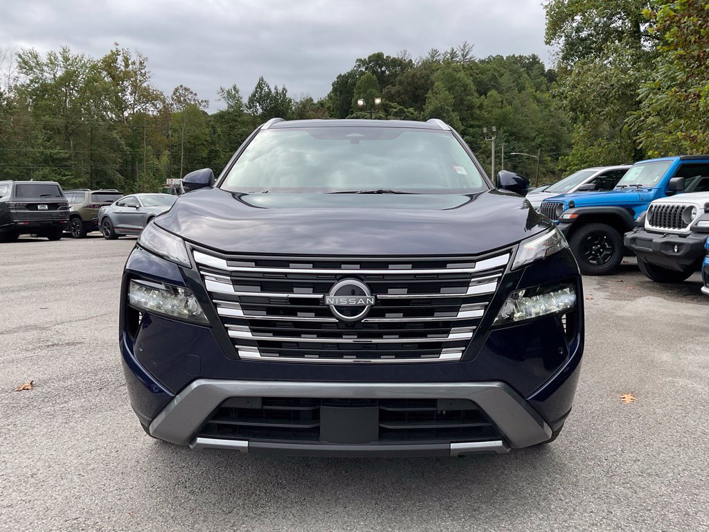Used 2026 Nissan Rogue SL AWD/4WD image 2