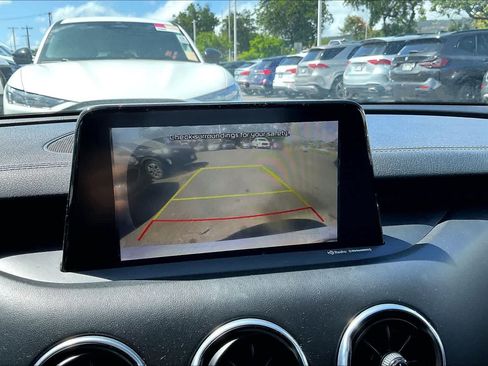 Used 2018 Kia Stinger Premium RWD image 26