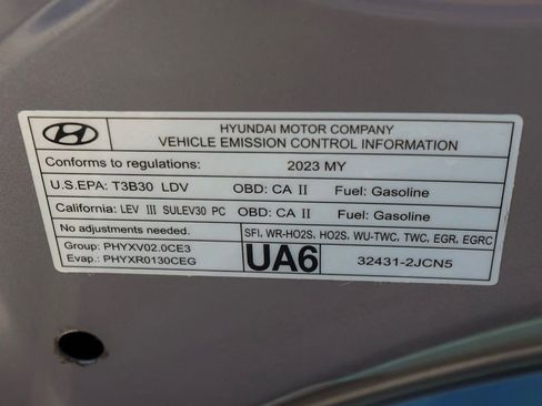 Used 2023 Hyundai Elantra SEL w/ Convenience Package image 36