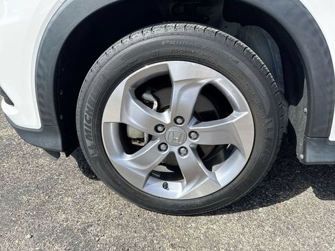Used 2022 Honda HR-V LX image 10