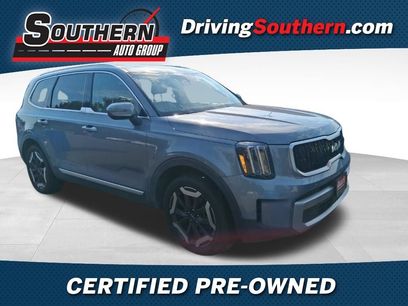 Certified 2023 Kia Telluride EX w/ EX Captain's Chair Package
