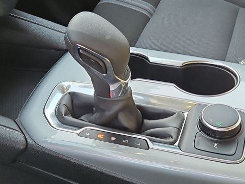 Used 2025 Chevrolet Blazer LT FWD image 15