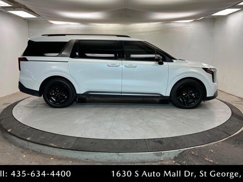 Used 2025 Kia Carnival SX Prestige image 6