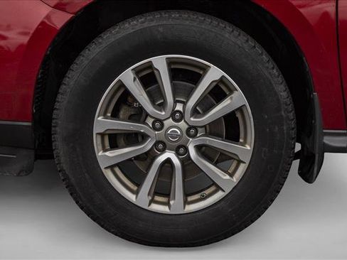 Used 2015 Nissan Pathfinder S AWD/4WD image 9