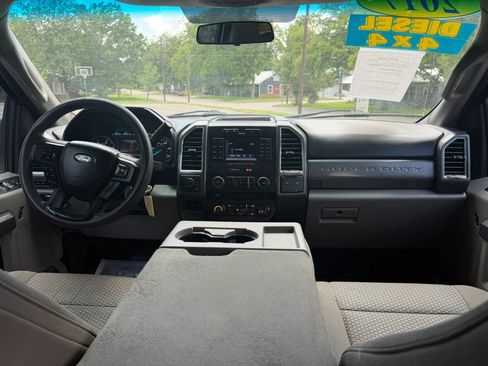 Used 2017 Ford F250 XLT AWD/4WD image 12