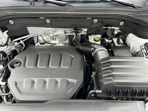 Certified 2025 Volkswagen Atlas SEL image 27