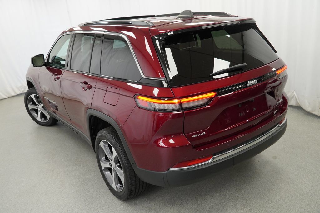 Certified 2025 Jeep Grand Cherokee Limited AWD/4WD image 22