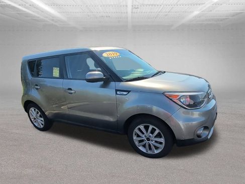 Used 2019 Kia Soul + FWD image 19