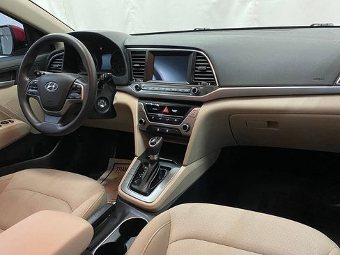 Used 2017 Hyundai Elantra SE FWD image 11