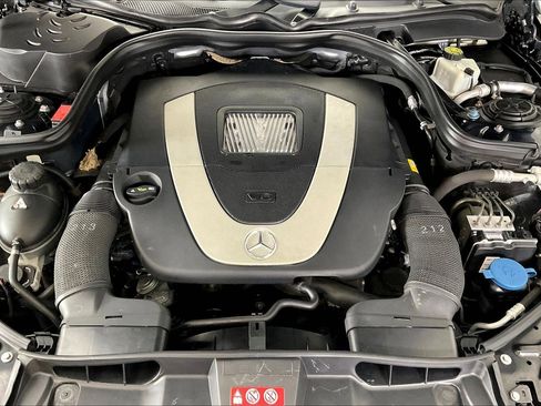 Used 2011 Mercedes-Benz E 350 4MATIC Sedan image 30