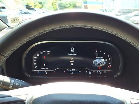 Used 2023 GMC Yukon SLT w/ SLT Premium Package AWD/4WD image 16