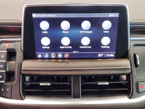 Used 2021 Chevrolet Tahoe LT w/ Luxury Package RWD image 18