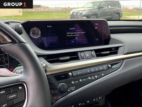 Used 2019 Lexus ES 350 w/ Luxury Package image 7