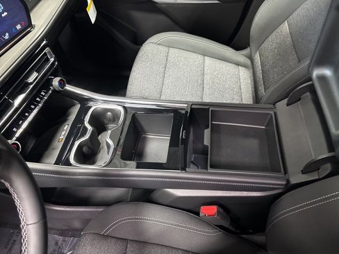 New 2026 Chevrolet Traverse LT image 25