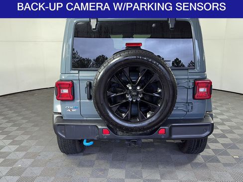 Used 2024 Jeep Wrangler Unlimited Sahara w/ Technology Group AWD/4WD image 6