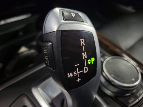 Used 2017 BMW X5 xDrive40e image 19