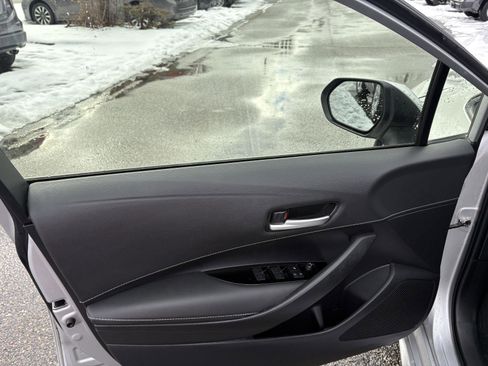 Used 2022 Toyota Corolla SE image 9