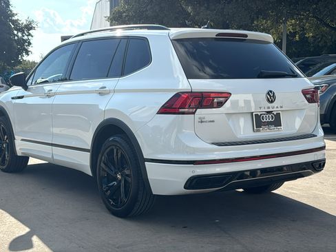 Used 2023 Volkswagen Tiguan SE R-Line image 5