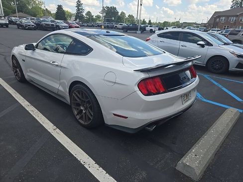 Used 2017 Ford Mustang GT Premium RWD image 3