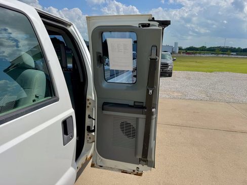 Used 2012 Ford F250 XL AWD/4WD image 15